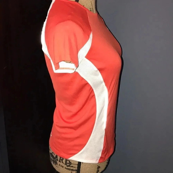 •Under Armour• ​ - Picture 2 of 3